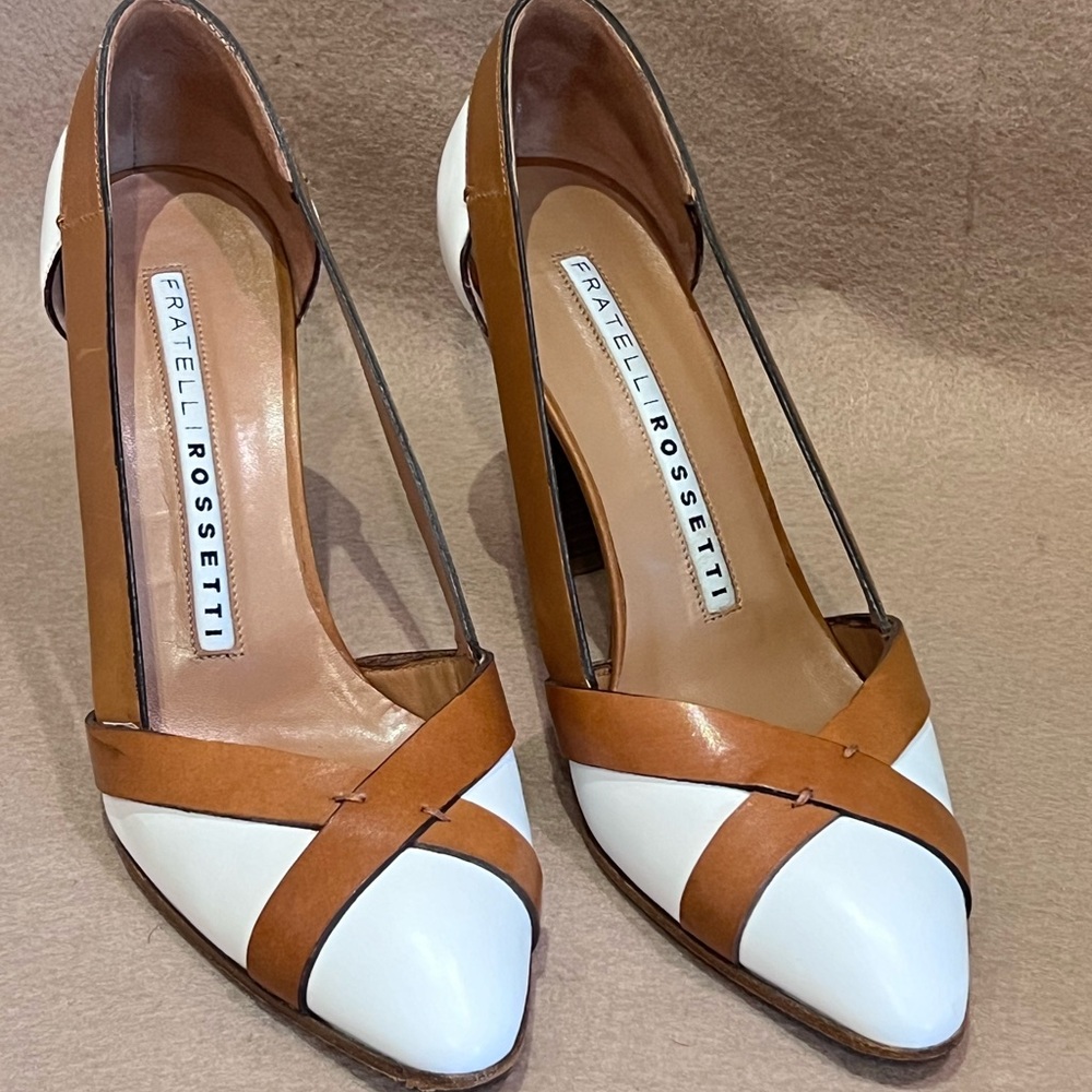 Fratelli Rossetti White and Tan Heels with Pointed Toe and Cross Straps